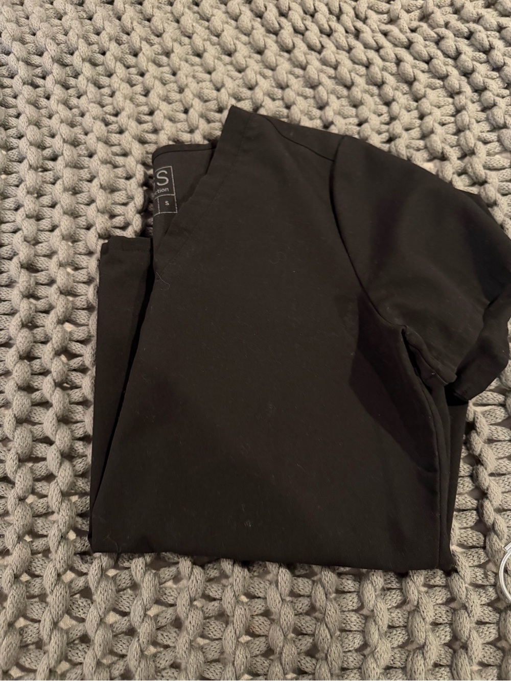 One pocket Figs Scrub top